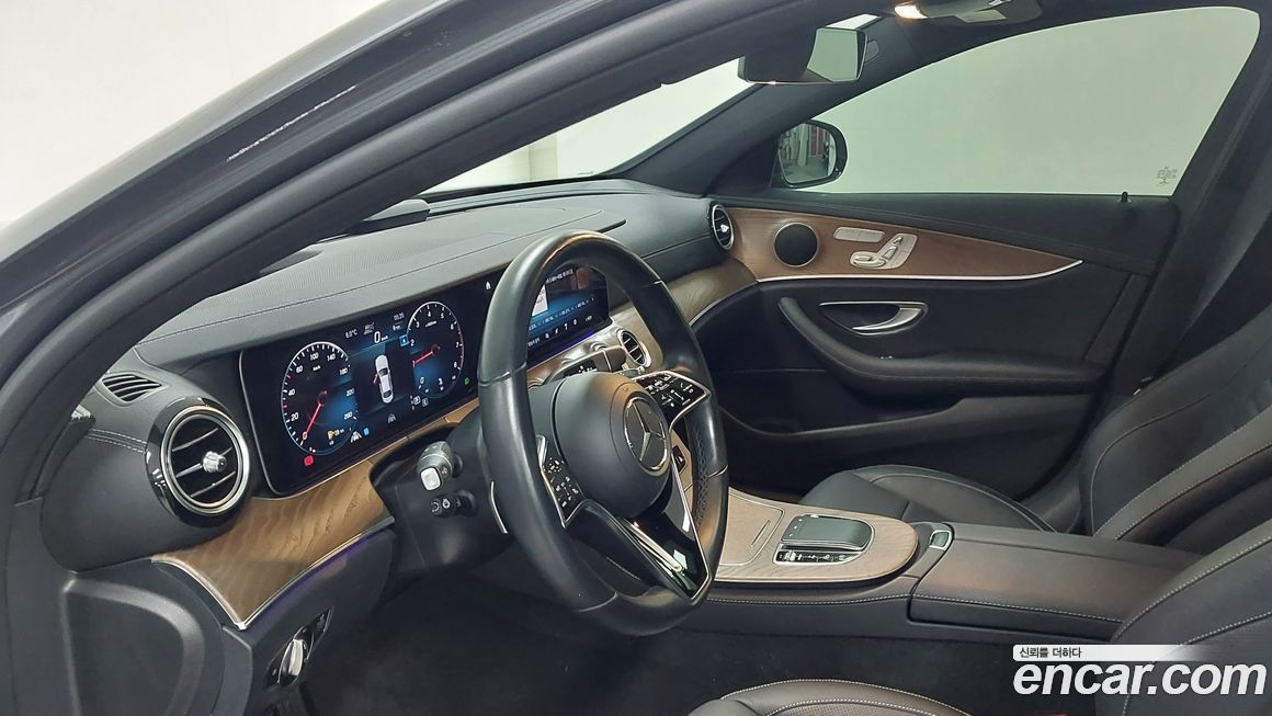 Mercedes-Benz E-Class 2021