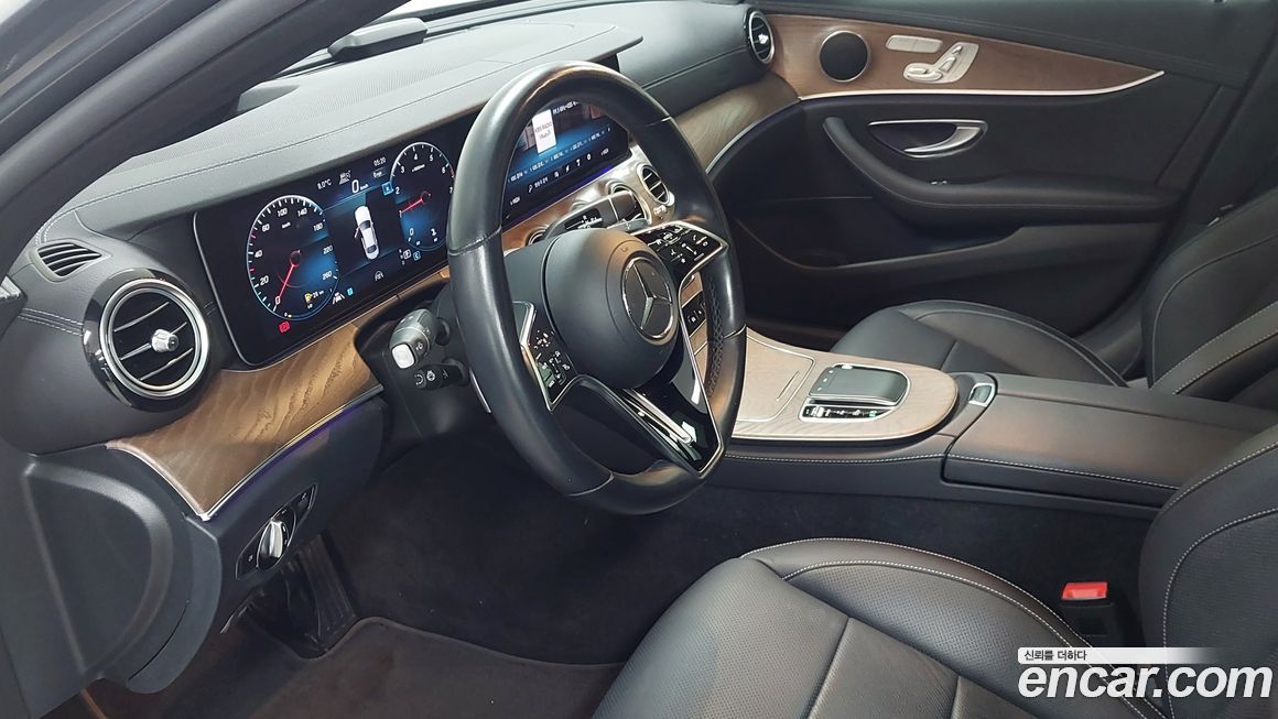 Mercedes-Benz E-Class 2021