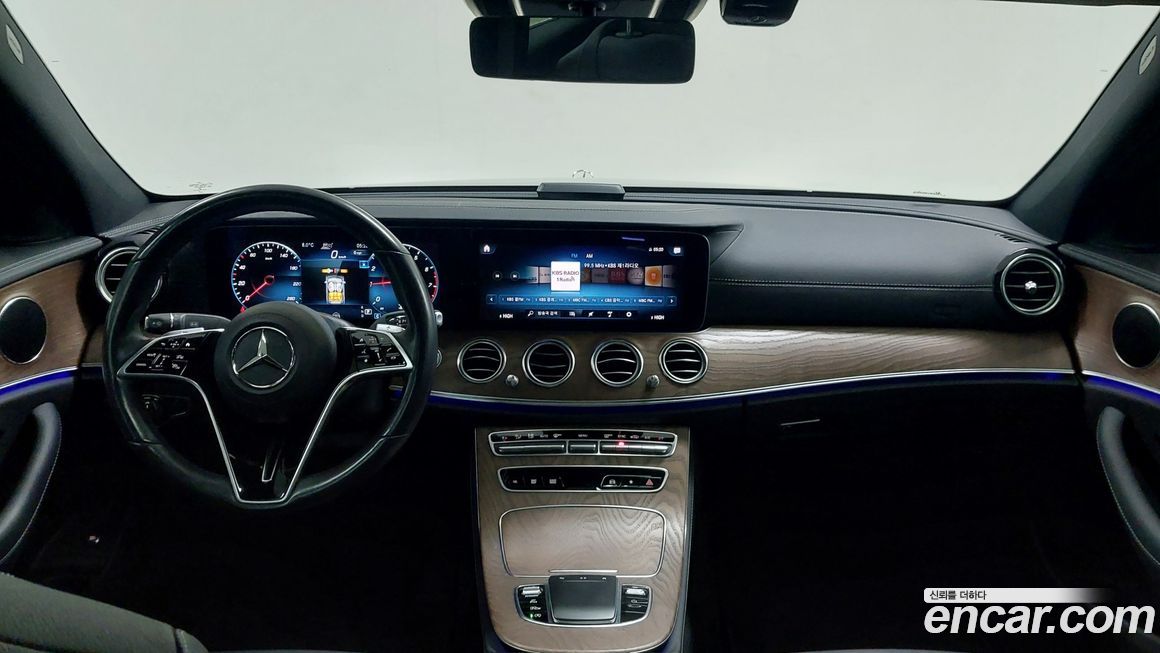 Mercedes-Benz E-Class 2021