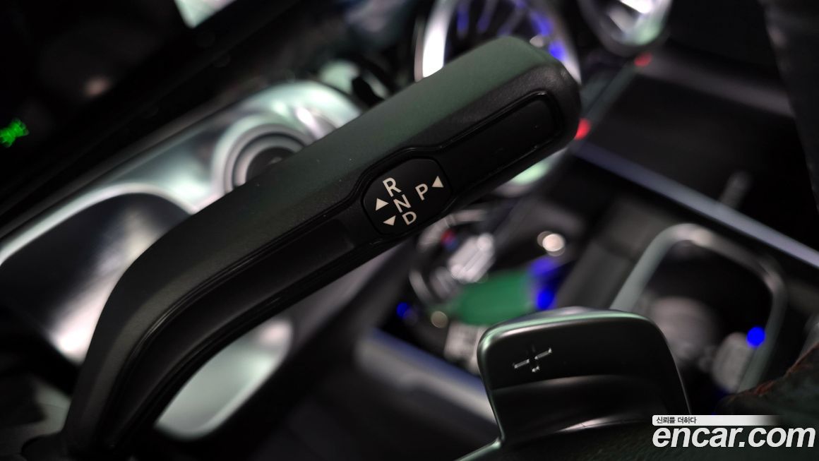 Mercedes-Benz GLB-Class 2023