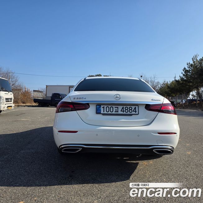Mercedes-Benz E-Class 2022