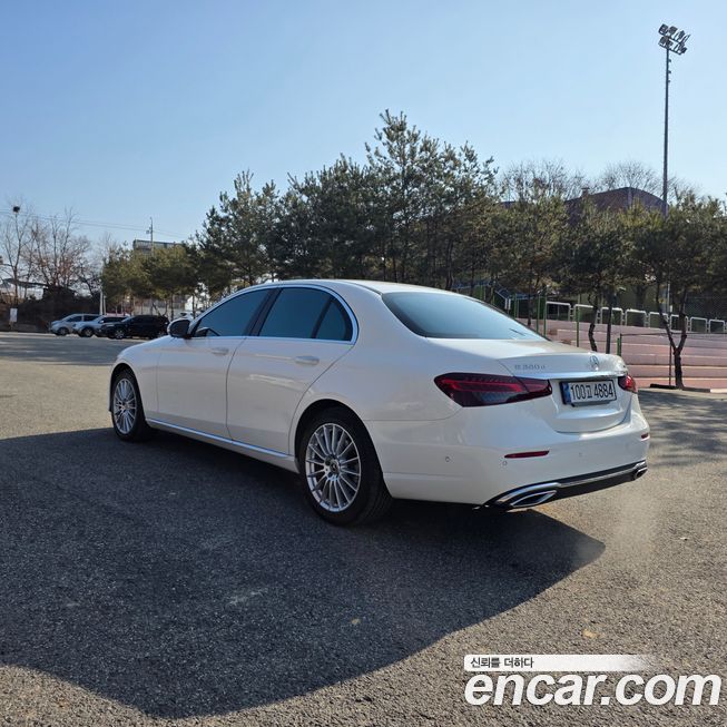Mercedes-Benz E-Class 2022