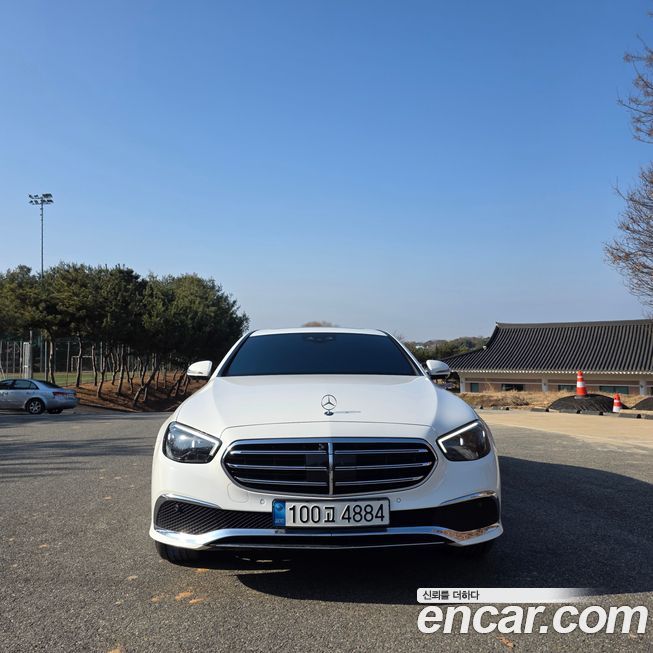 Mercedes-Benz E-Class 2022