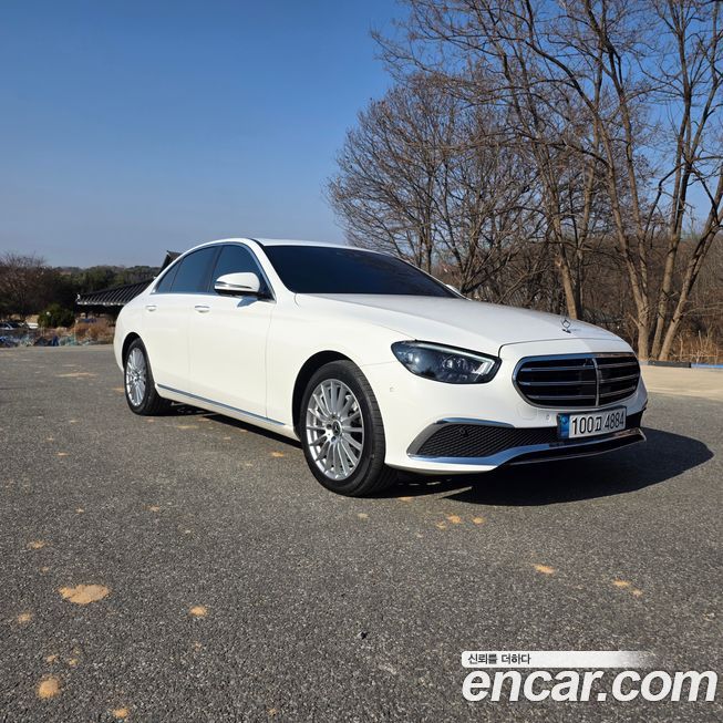 Mercedes-Benz E-Class 2022