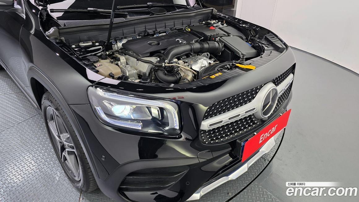 Mercedes-Benz GLB-Class 2023