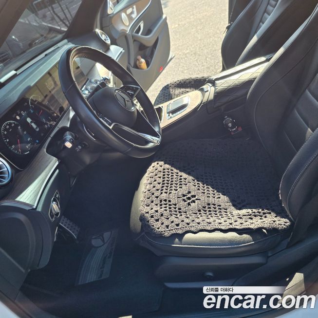 Mercedes-Benz E-Class 2022