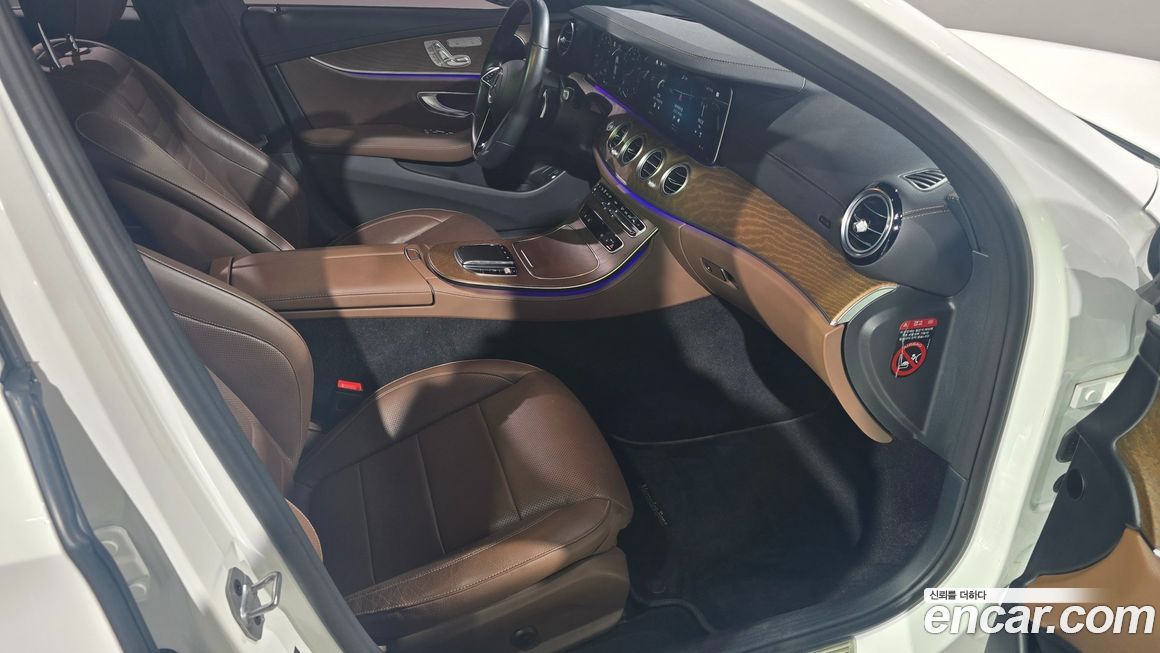 Mercedes-Benz E-Class 2022