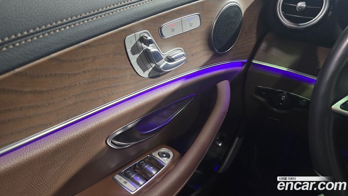 Mercedes-Benz E-Class 2022