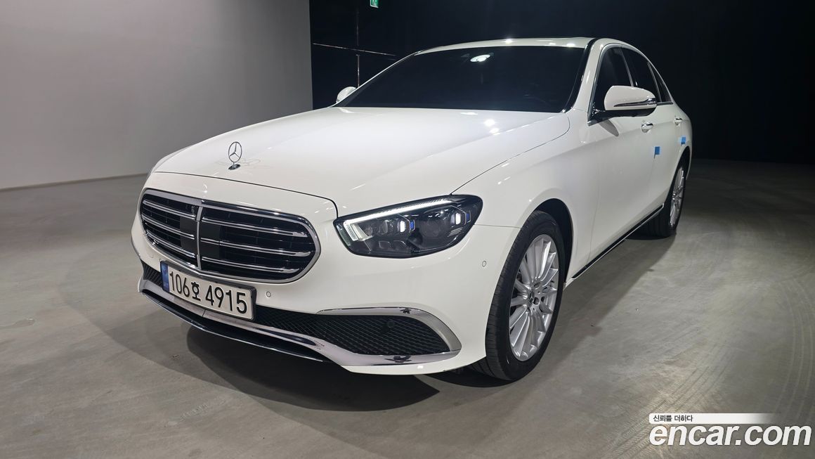 Mercedes-Benz E-Class 2022