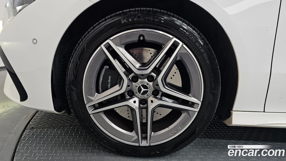 Mercedes-Benz CLA-Class 2024