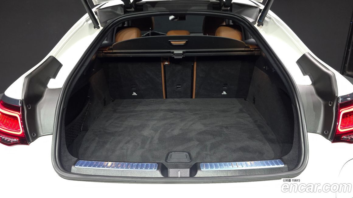 Mercedes-Benz GLC-Class 2021