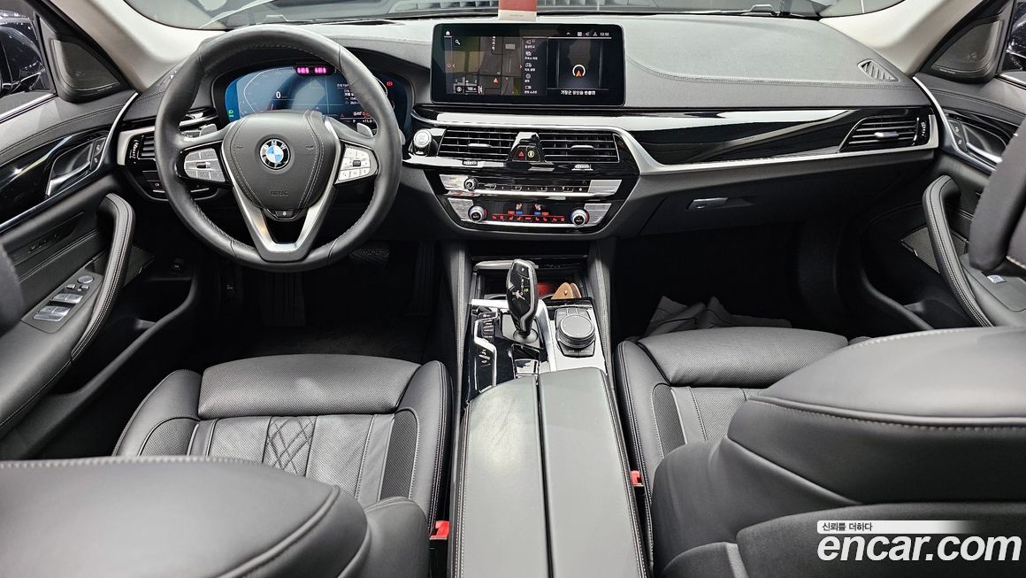 BMW 5-Series 2021