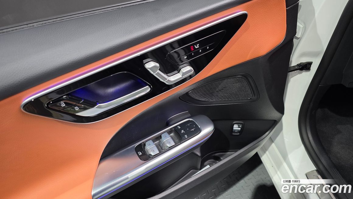 Mercedes-Benz C-Class 2023