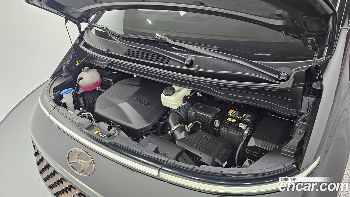 Hyundai Staria 2023