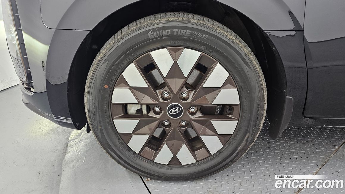 Hyundai Staria 2023
