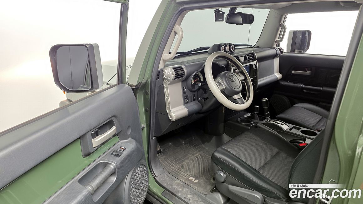 Toyota FJ Cruiser 2012