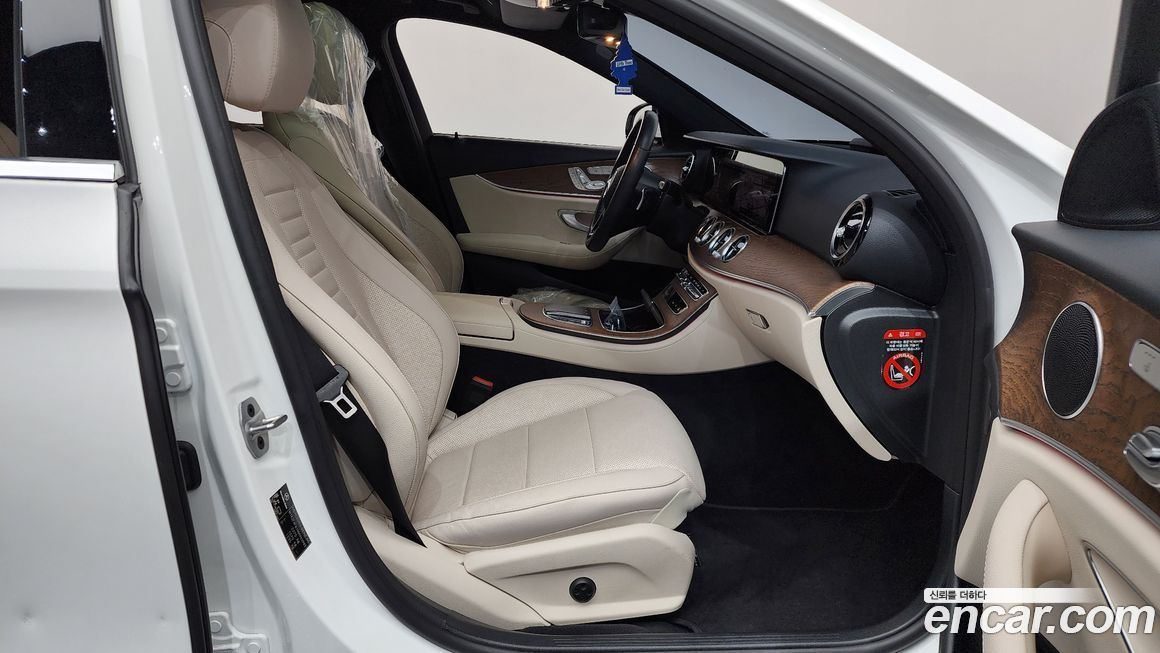 Mercedes-Benz E-Class 2021