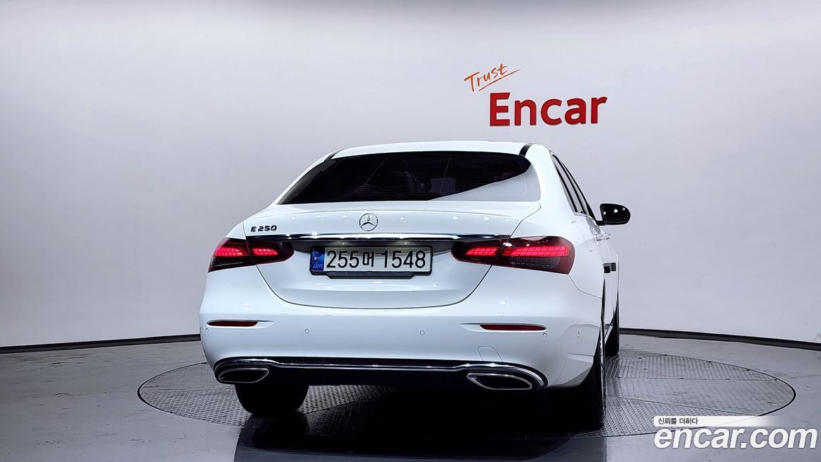 Mercedes-Benz E-Class 2021