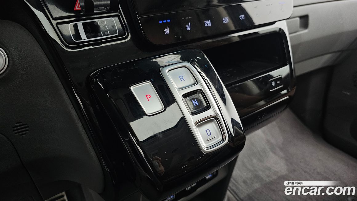 Hyundai Staria 2023