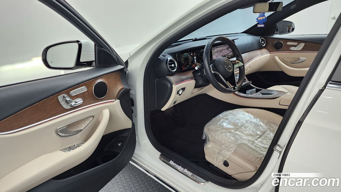 Mercedes-Benz E-Class 2021