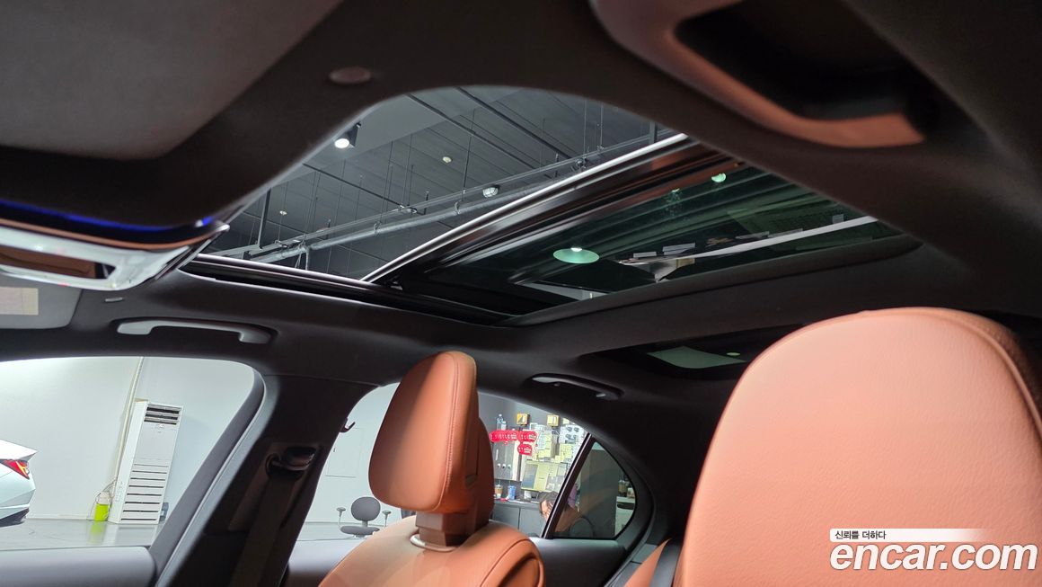 Mercedes-Benz C-Class 2023