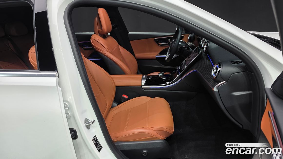 Mercedes-Benz C-Class 2023