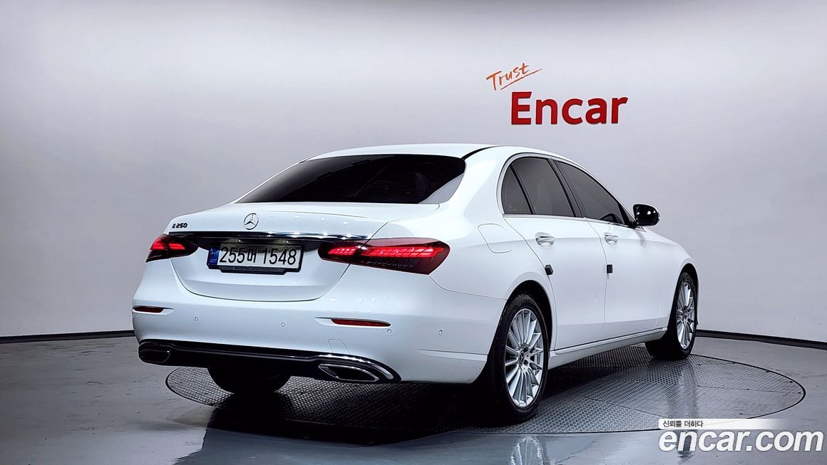 Mercedes-Benz E-Class 2021