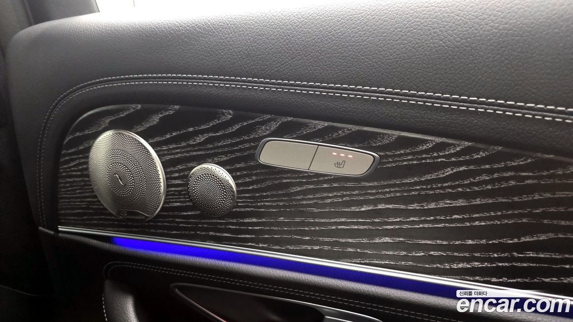 Mercedes-Benz E-Class 2022