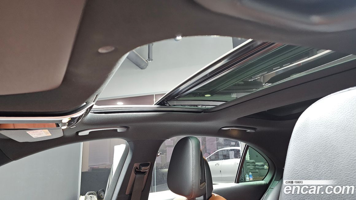Mercedes-Benz C-Class 2022