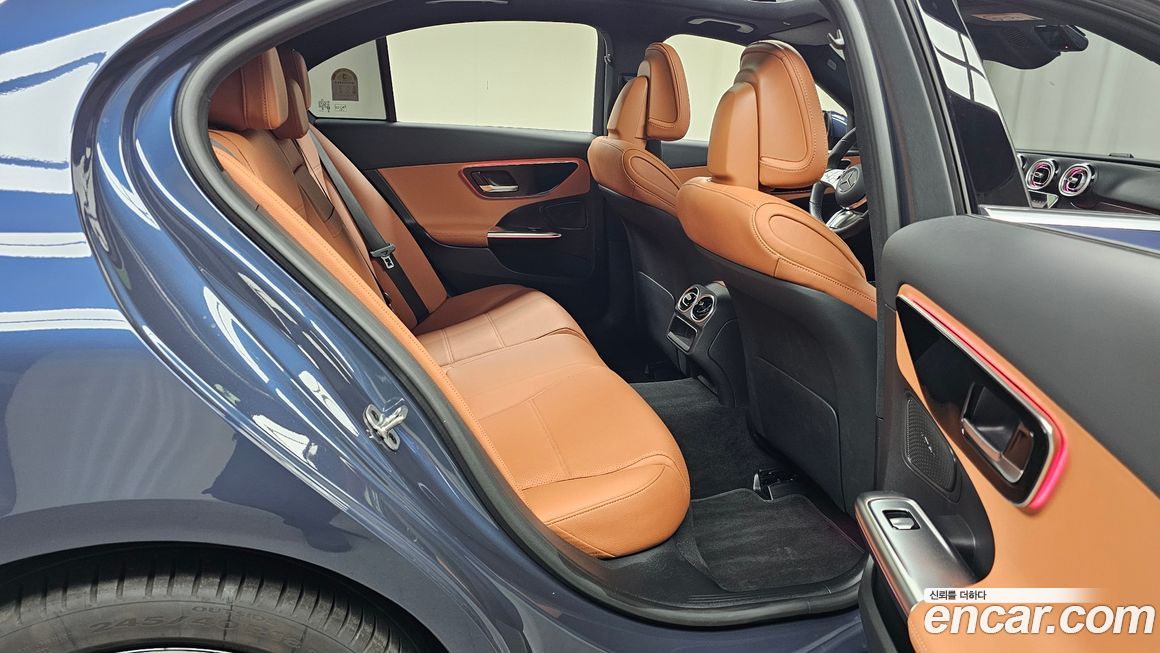 Mercedes-Benz C-Class 2025
