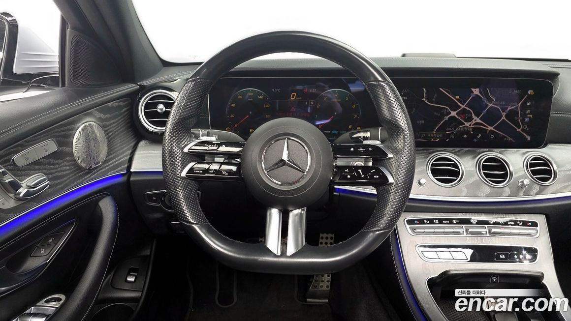 Mercedes-Benz E-Class 2022