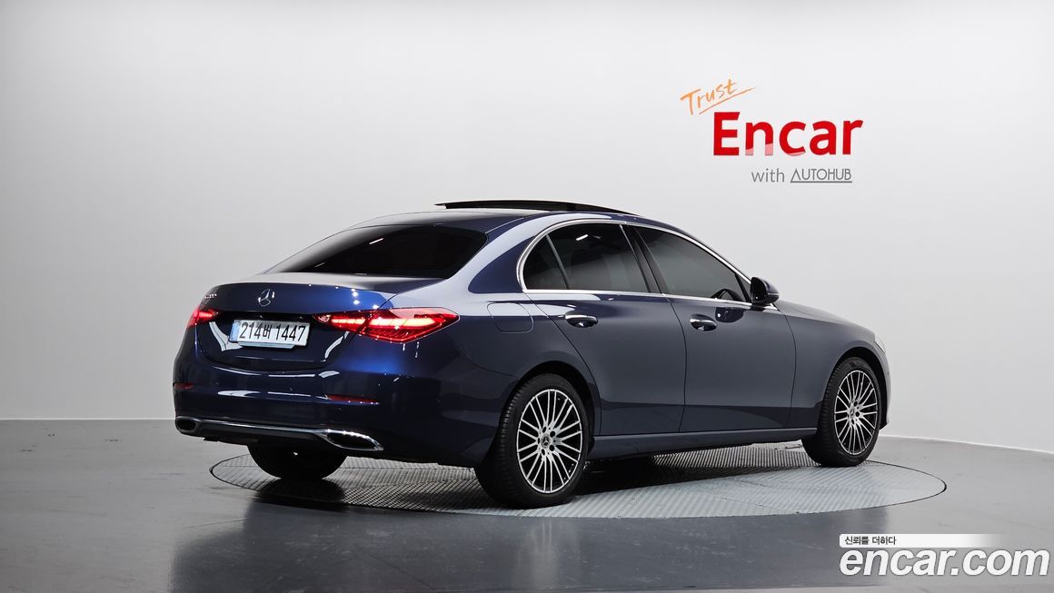 Mercedes-Benz C-Class 2025