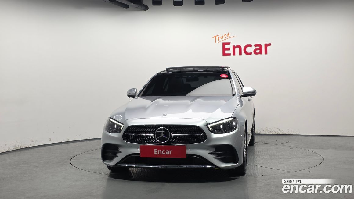 Mercedes-Benz E-Class 2022