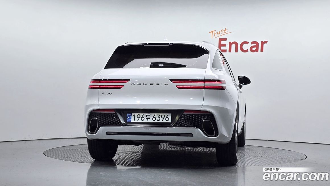 Genesis GV70 2024