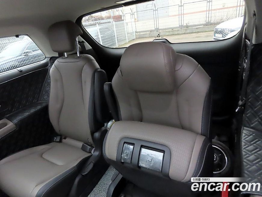 Kia Canival 2025