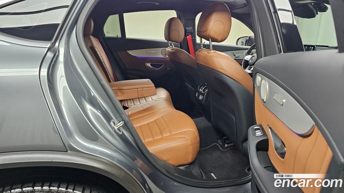 Mercedes-Benz GLC-Class 2021