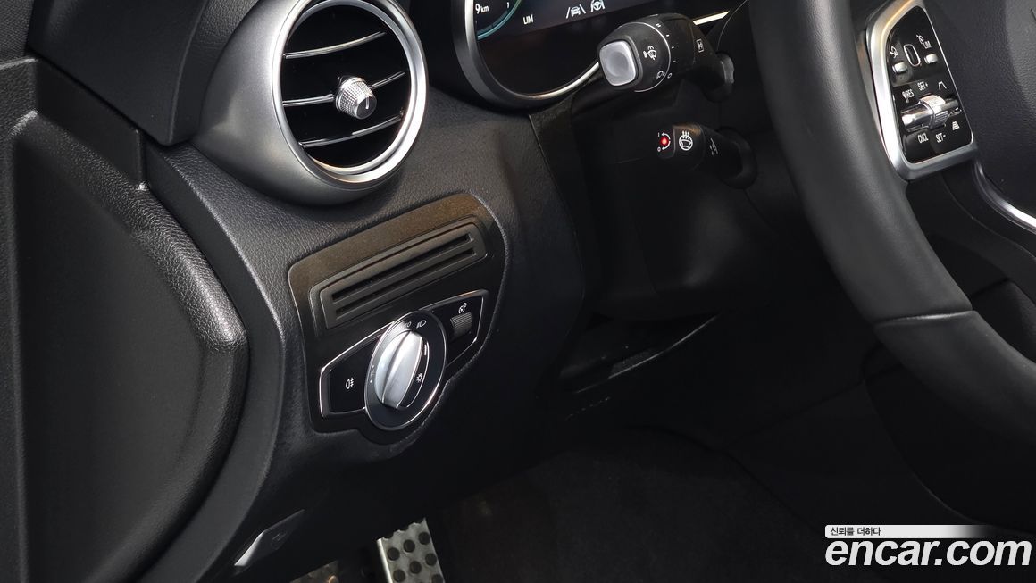 Mercedes-Benz GLC-Class 2021