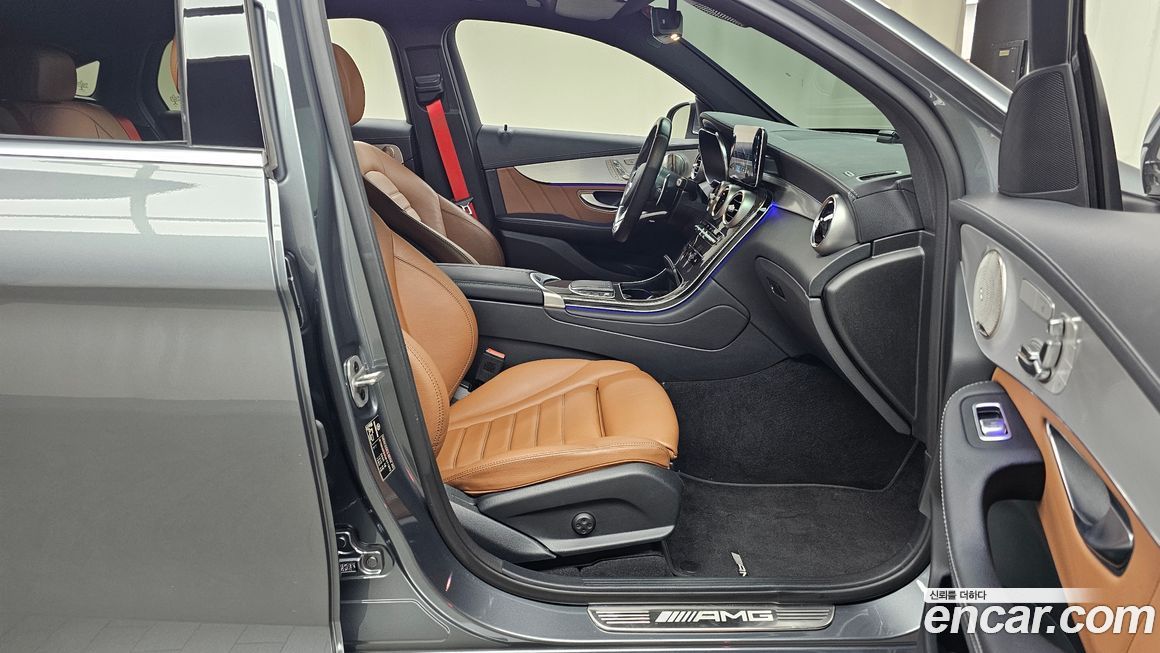 Mercedes-Benz GLC-Class 2021