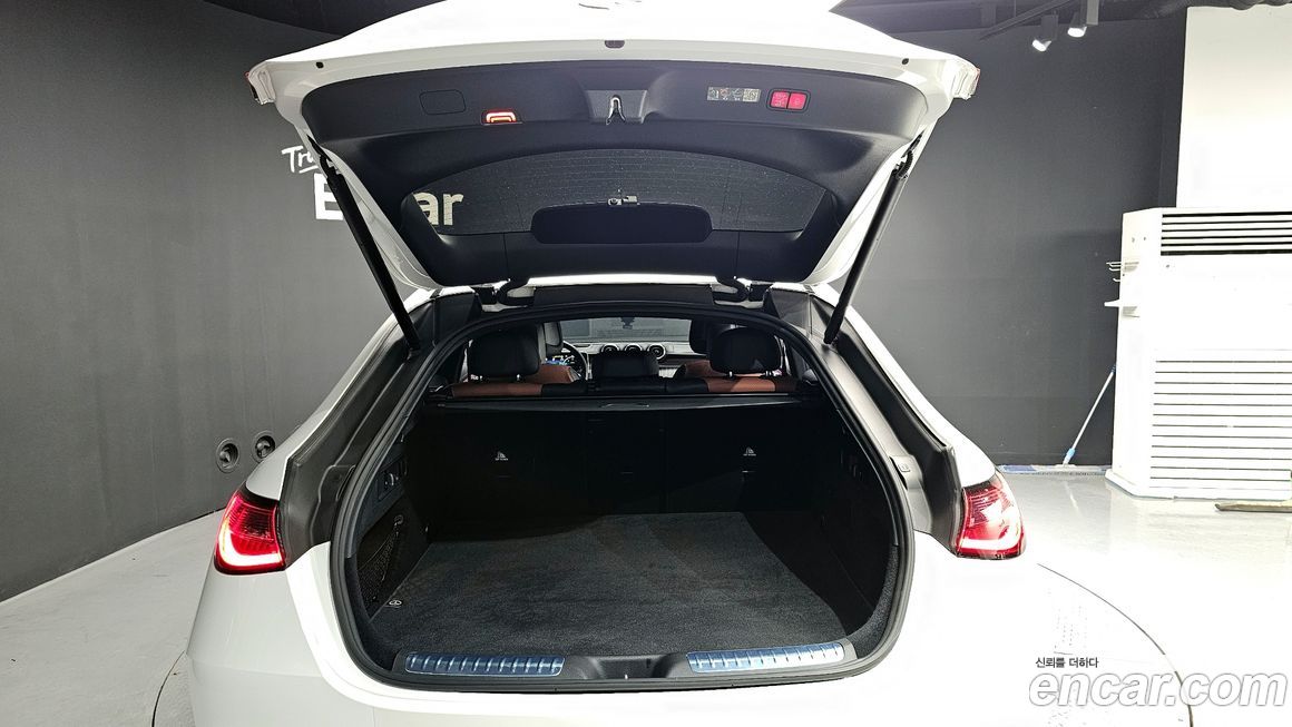 Mercedes-Benz GLC-Class 2024