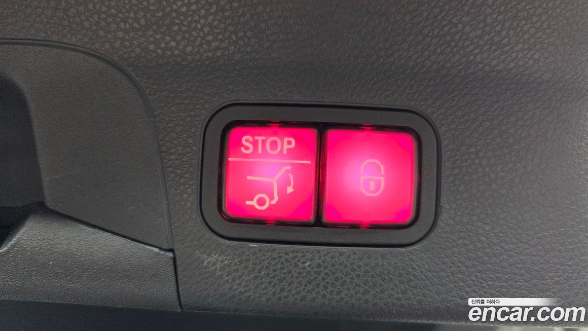 Mercedes-Benz GLC-Class 2021