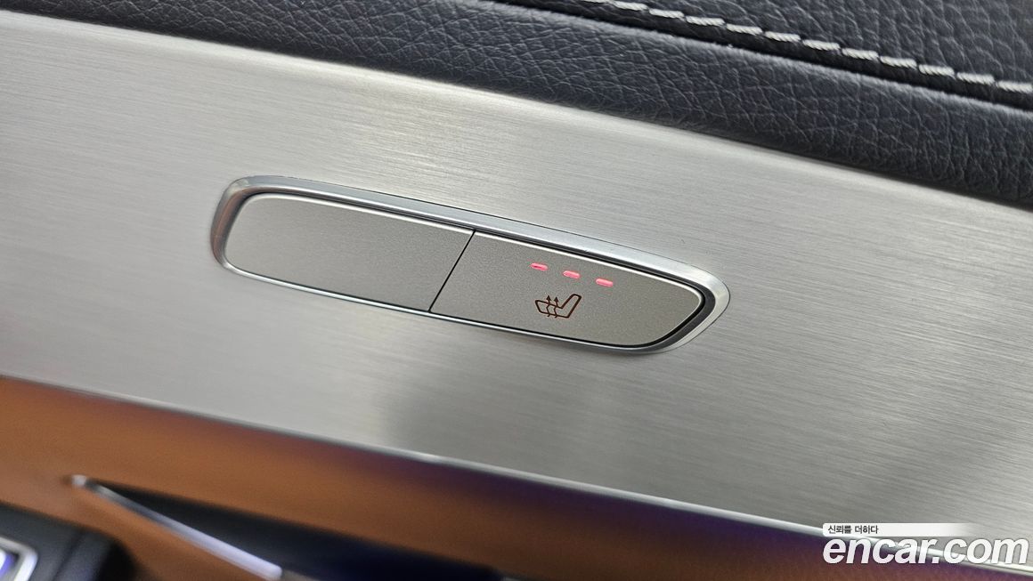 Mercedes-Benz GLC-Class 2021