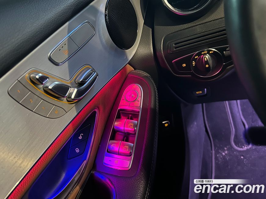 Mercedes-Benz GLC-Class 2021