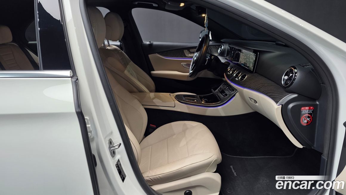 Mercedes-Benz E-Class 2022