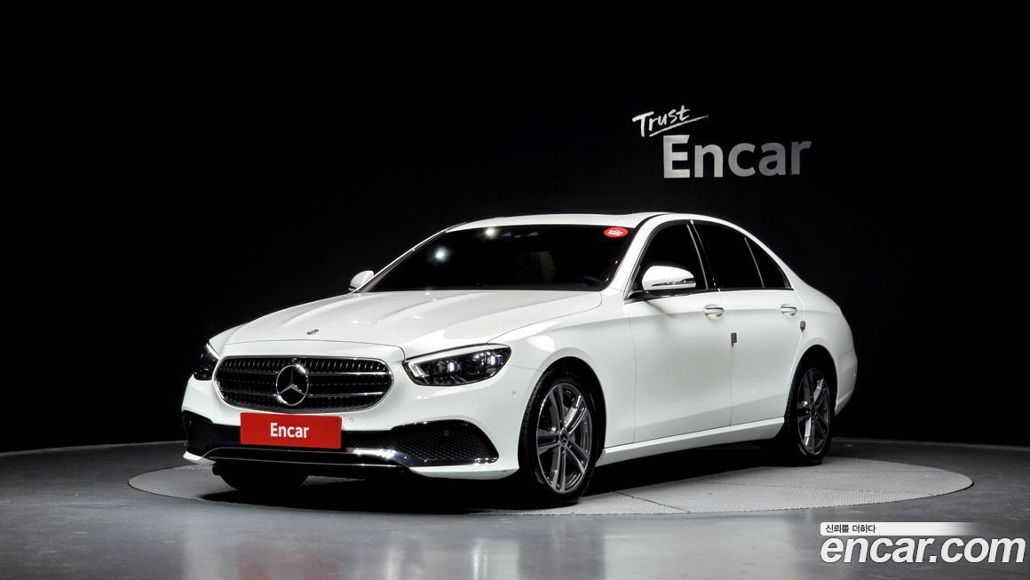 Mercedes-Benz E-Class 2022