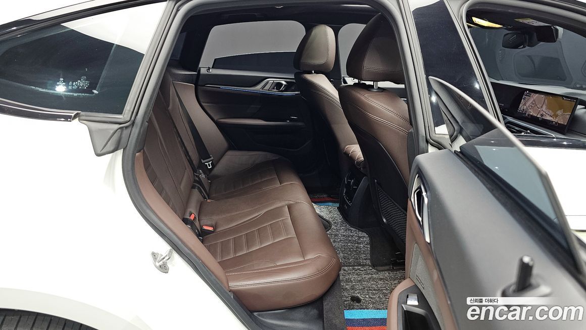BMW i4 2023
