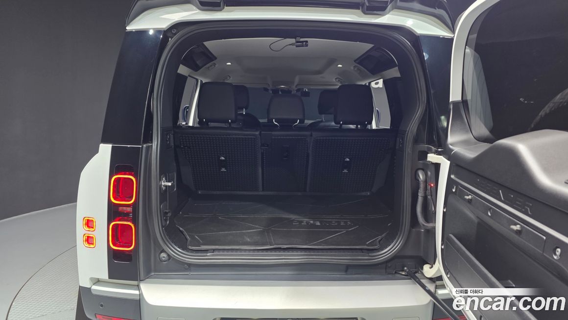 Land Rover Defender 2020
