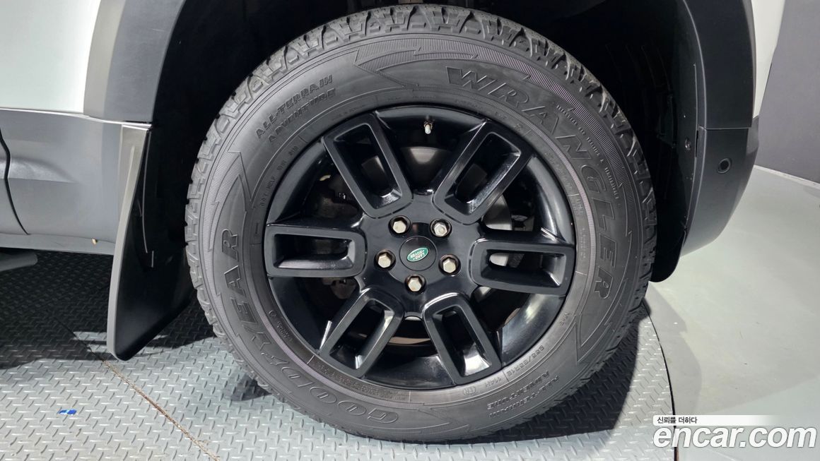 Land Rover Defender 2020