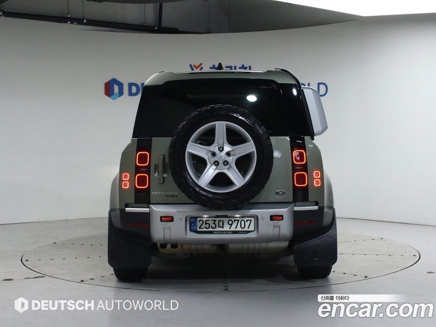 Land Rover Defender 2020