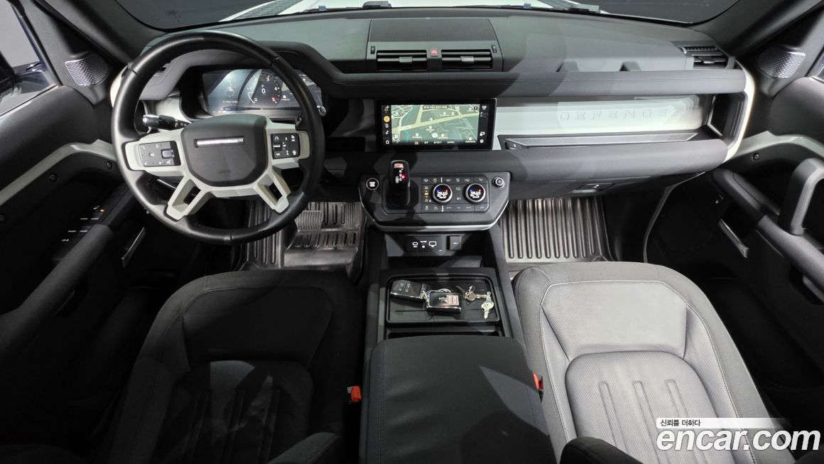 Land Rover Defender 2020