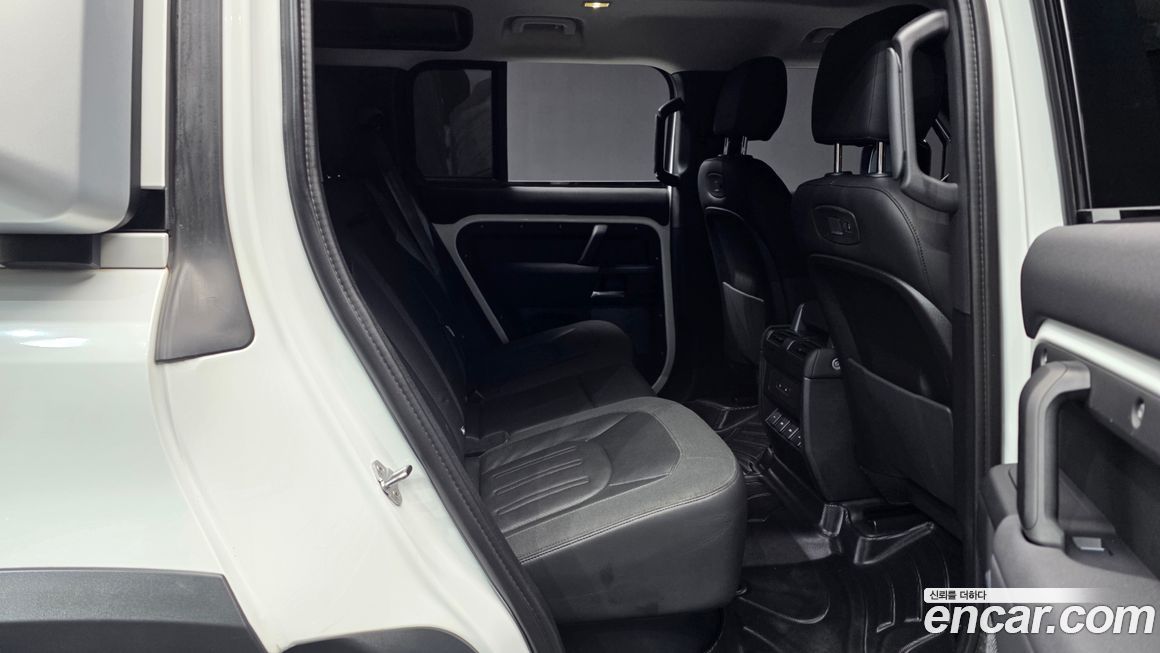 Land Rover Defender 2020